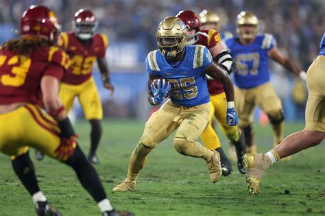 usc vs ucla record|UCLA–USC rivalry .